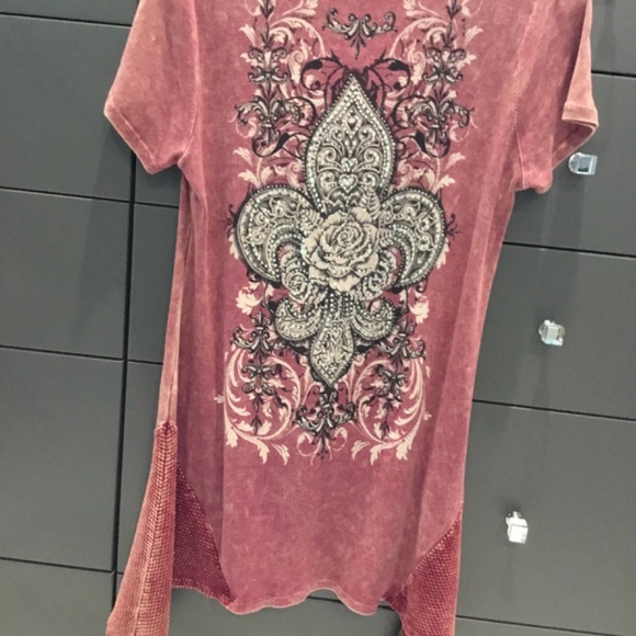 Shirt - Picture 4 of 4